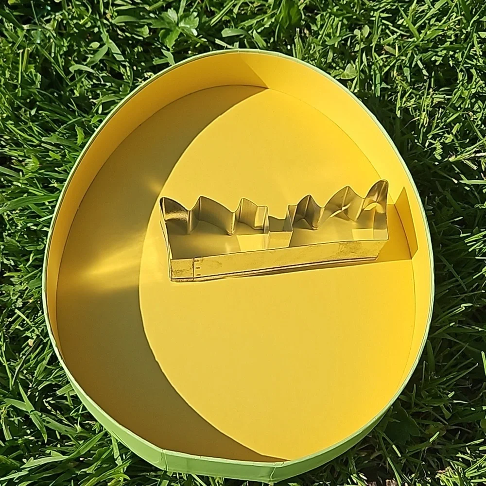 Williams-Sonoma INC cookie cutters 8pc set create 3-D Easter egg box DIY baking